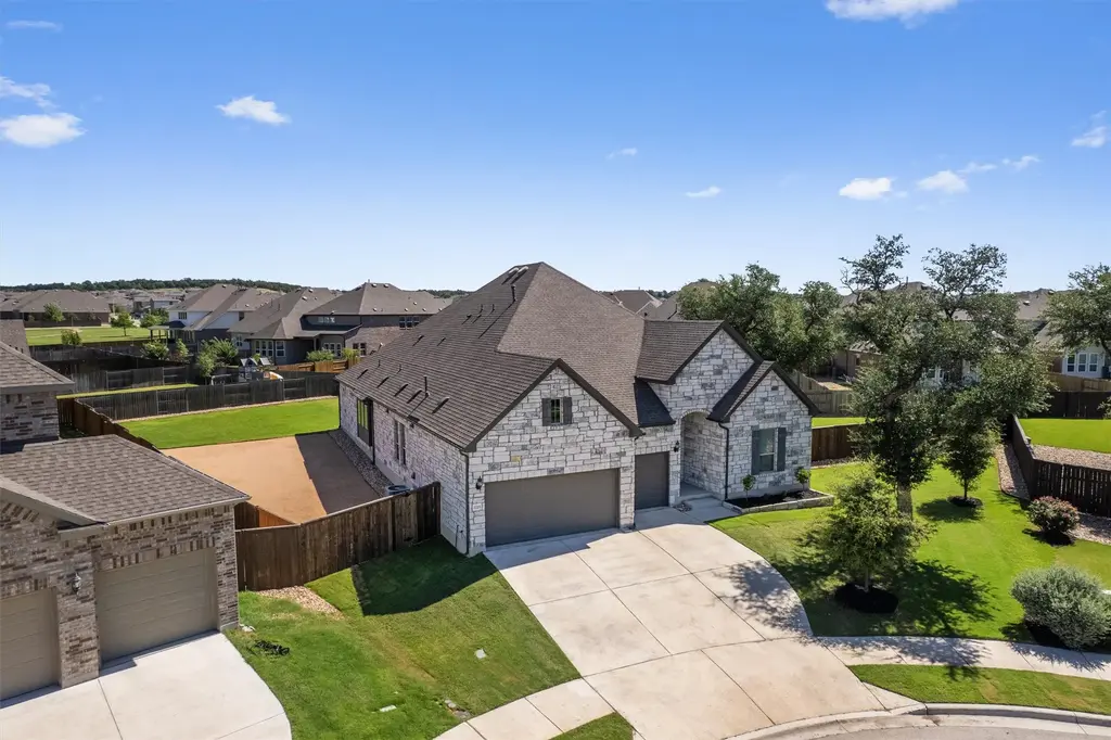 2225 Lucky Cove, Leander