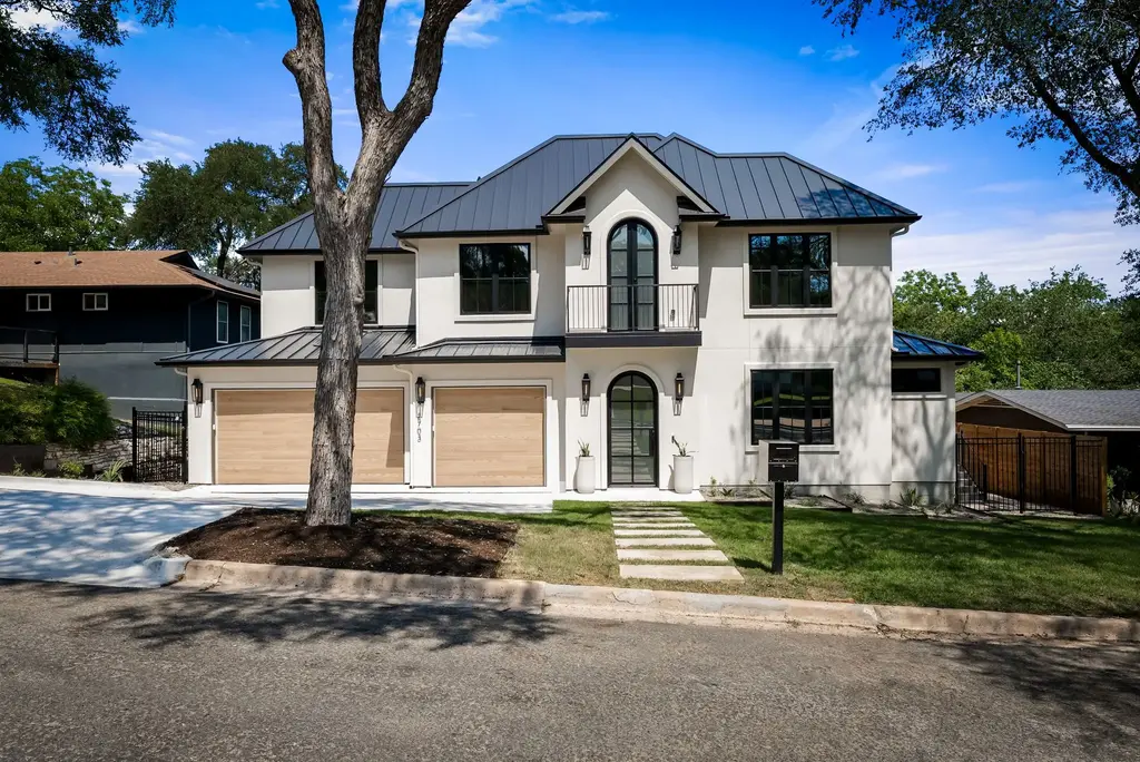 2703 Oak Park Drive, Austin