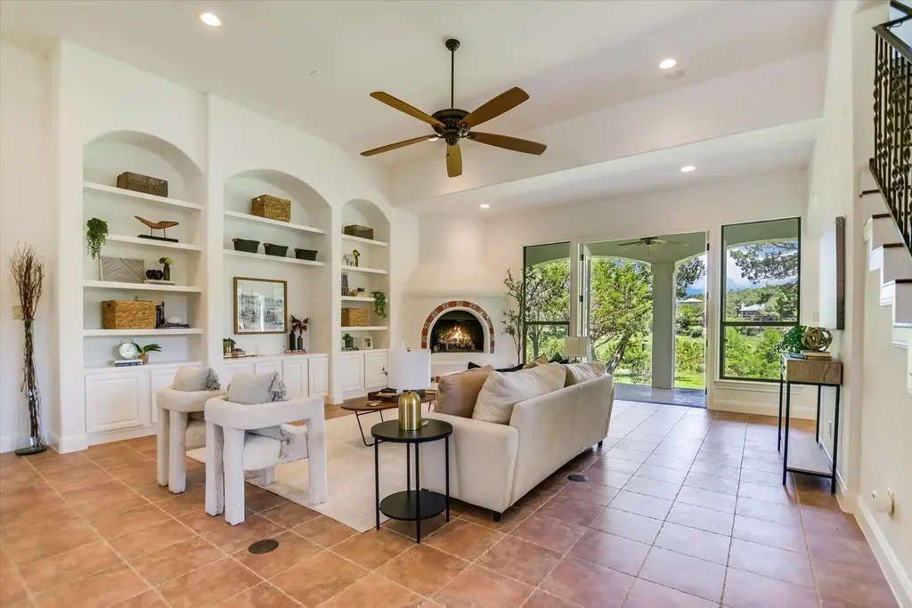 831 Southriver Road, Wimberley