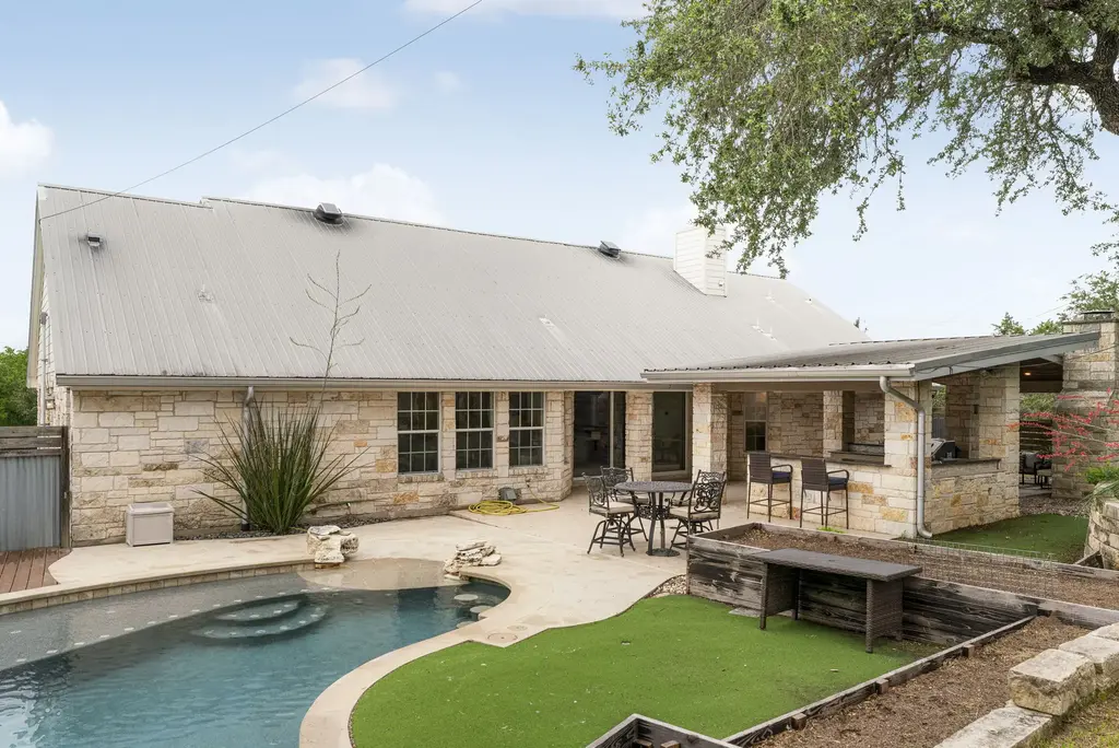 1129 Cedar Pass Road, Driftwood