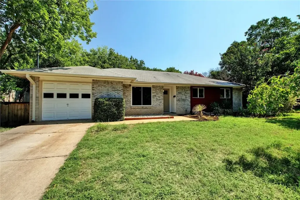 900 Aurora Circle, Austin
