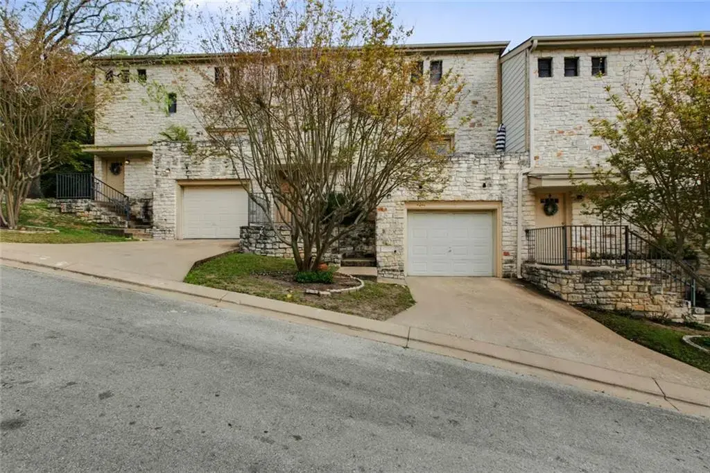 9201 Simmons Road 117, Austin