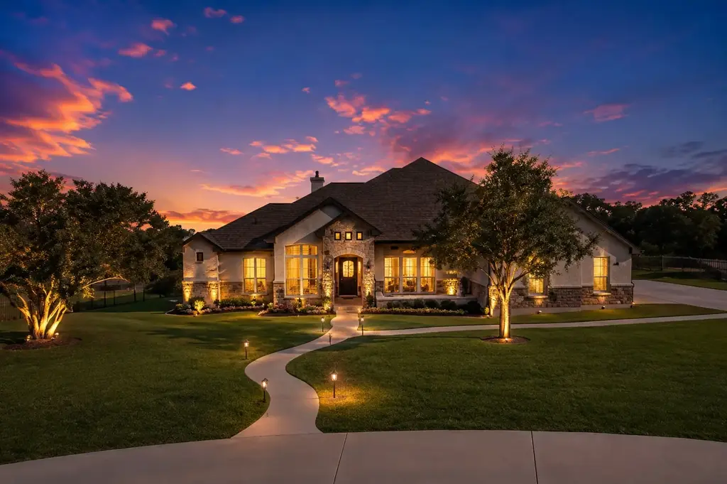 104 Highland Spring Lane, Georgetown