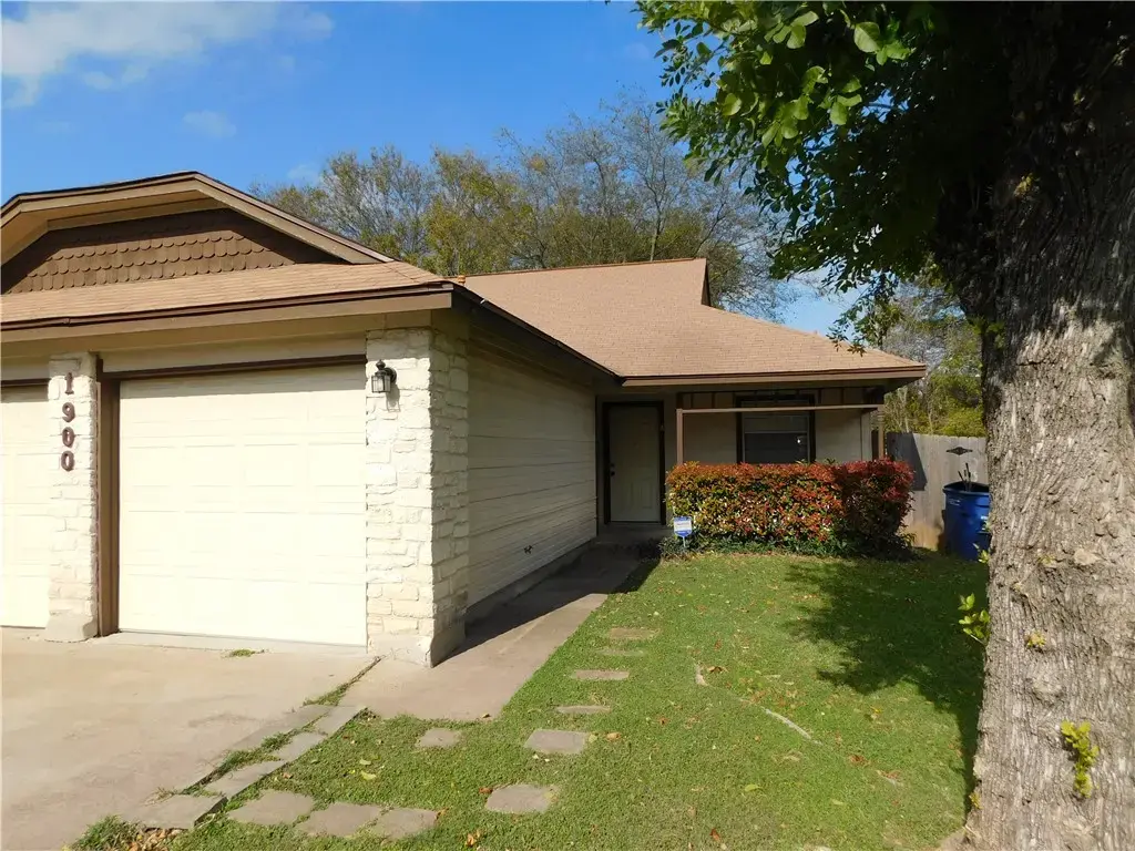 1900 Prairie Knoll Court A, Austin