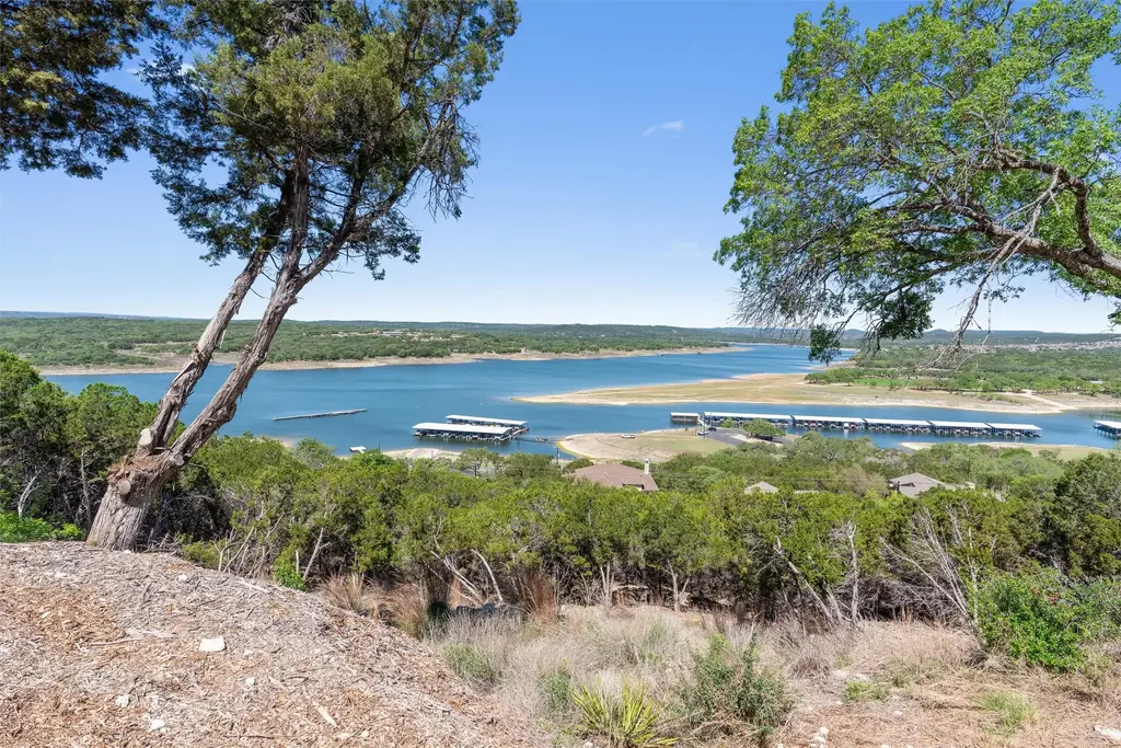 6203 Lakeshore Drive, Lago Vista