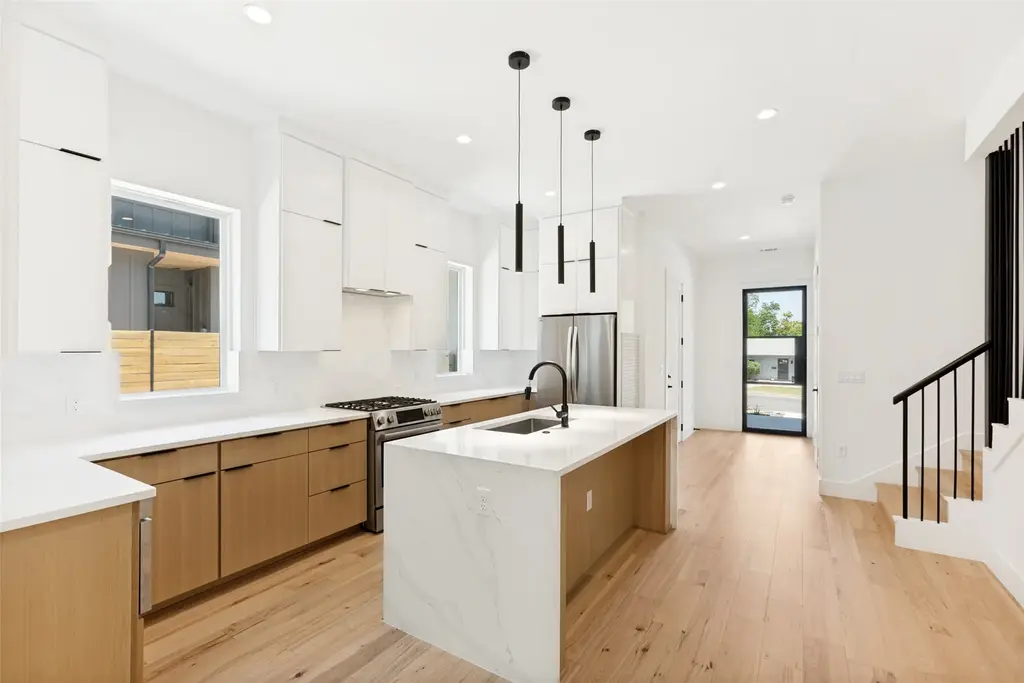 1407 Valleyridge Drive A, Austin