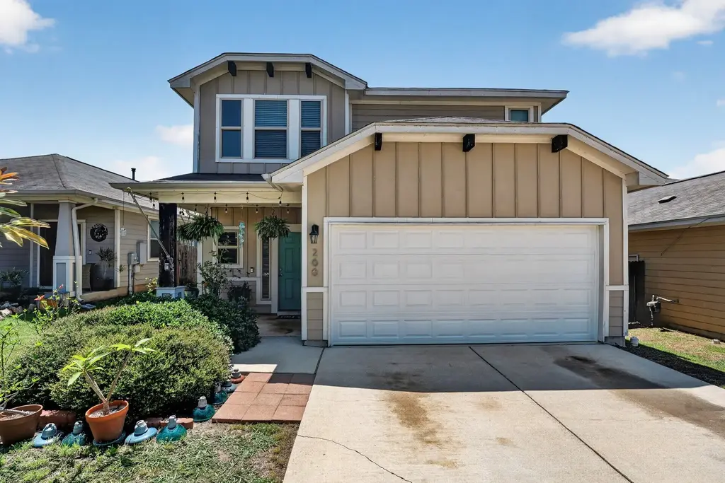 266 Twisted Oaks Lane, Buda