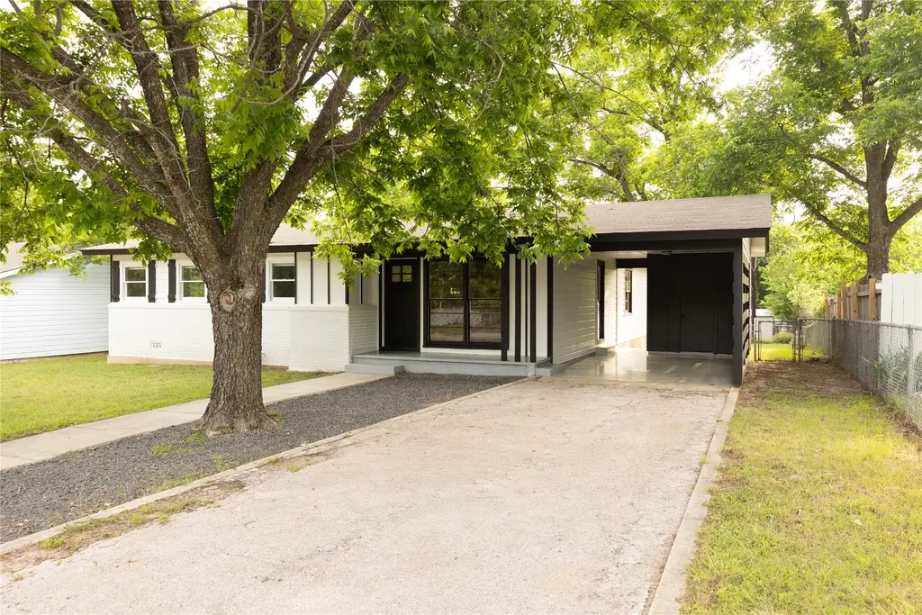 22 Steele Street, Lampasas