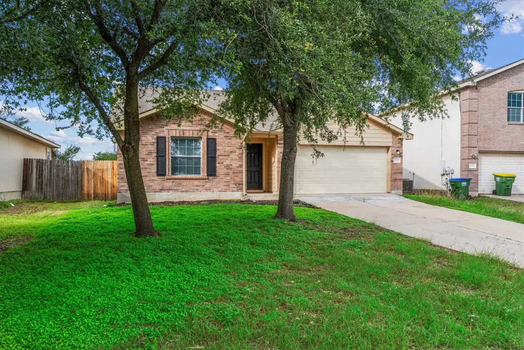 18224 Canopy Lane, Manor