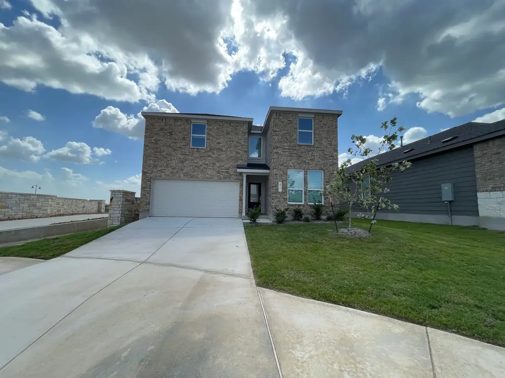 417 Sormonne Loop, Kyle