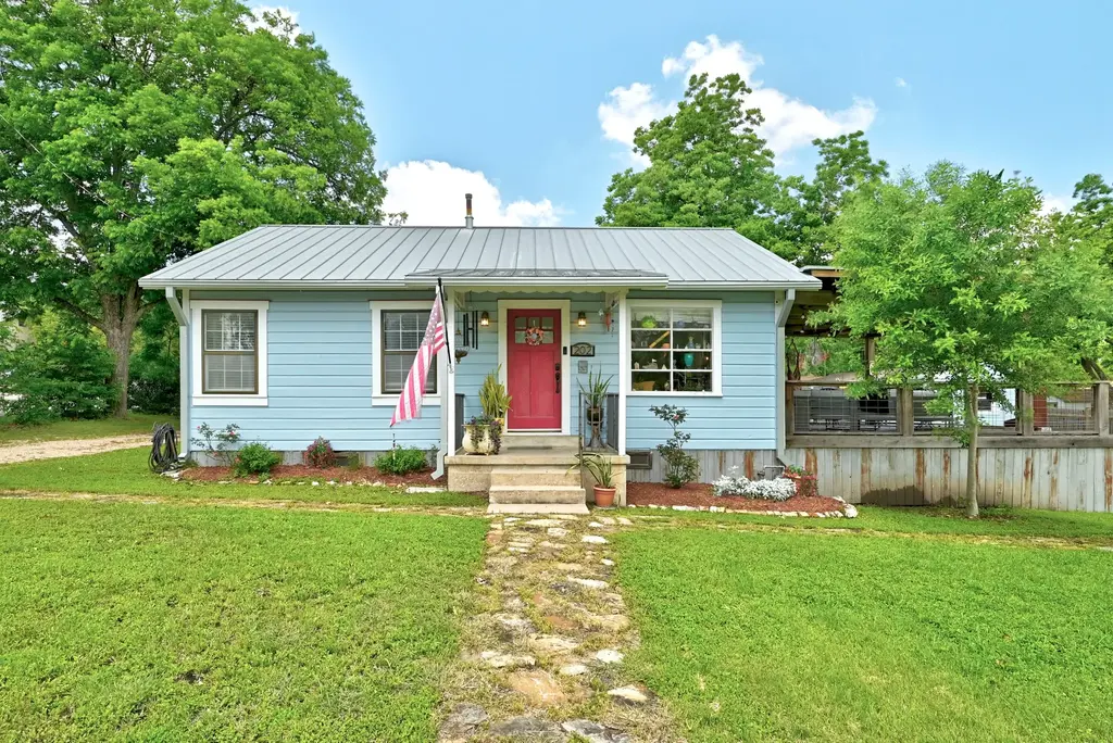 202 S 3rd Street, Pflugerville