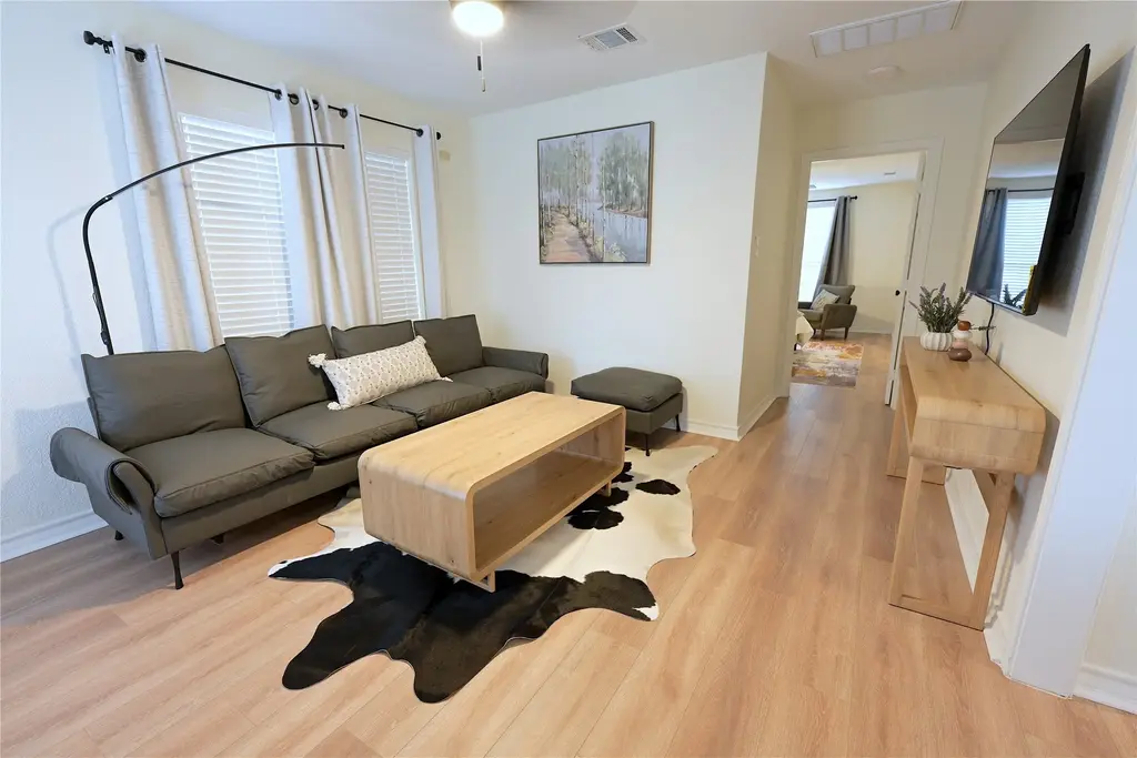 2311 S 3rd Street, Austin
