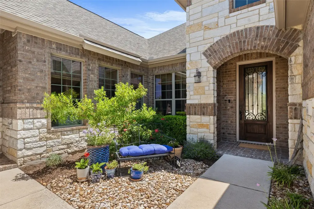 140 Stoney Point Road, Austin