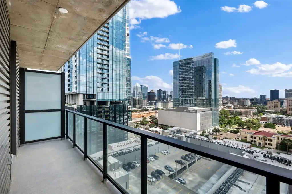 84 East Avenue 1803, Austin