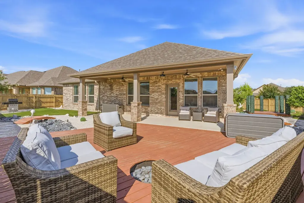 12616 Twisted Root Drive, Manchaca