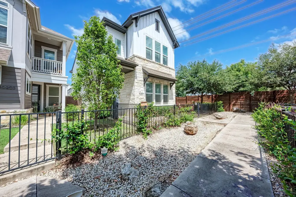 10201 Cienega Cove, Austin