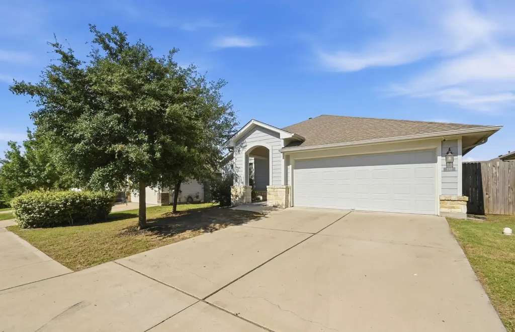 332 Bridgestone Way, Buda