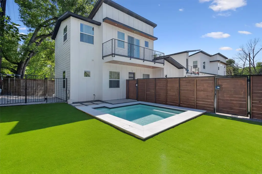 3919 E 16th Street 2, Austin