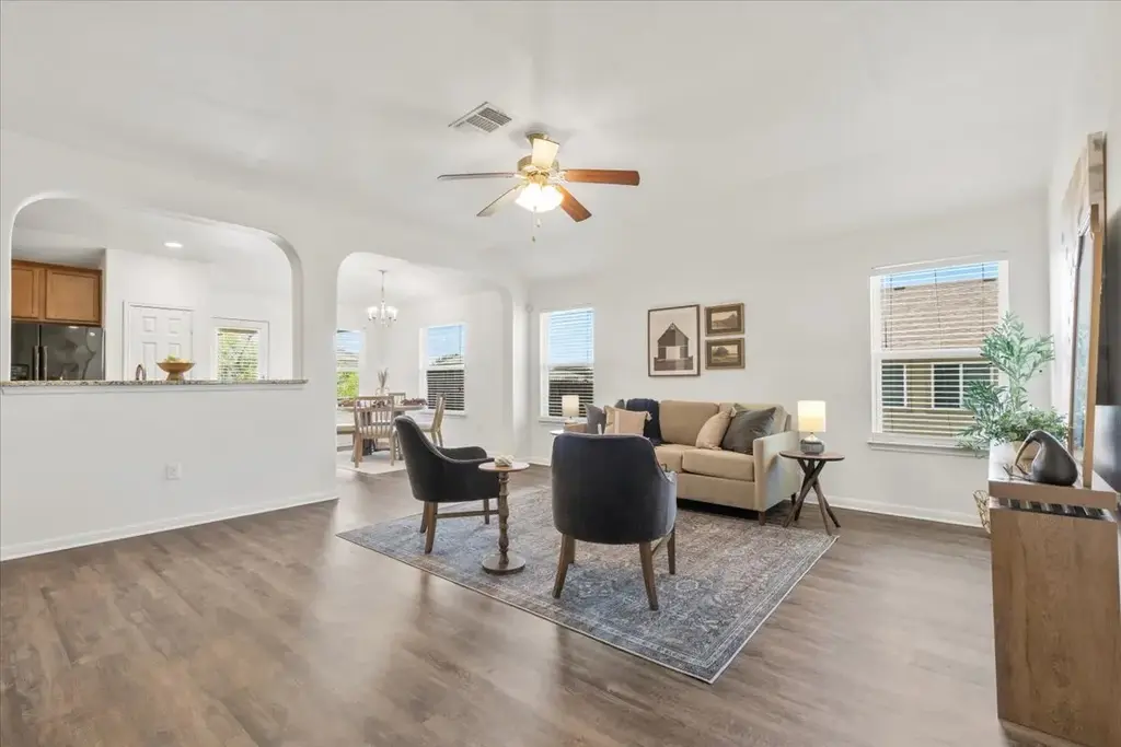 300 Nueces River Trail, Hutto