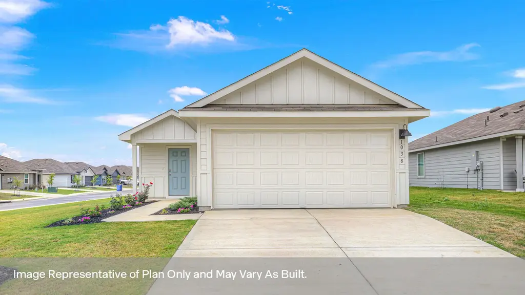 101 Howard Drive, Maxwell