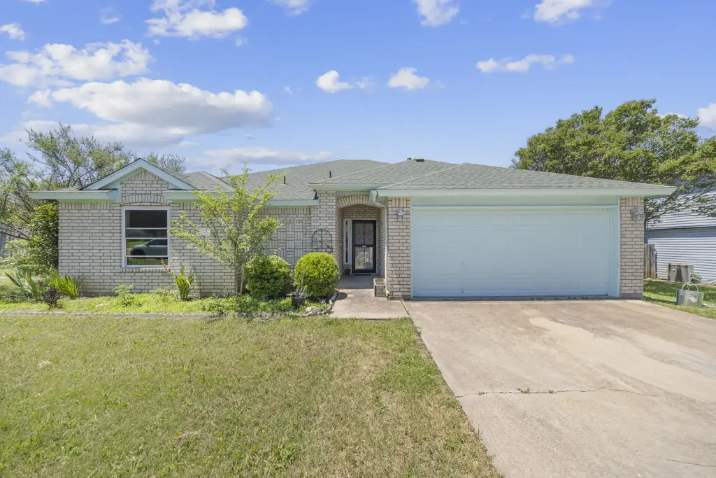213 W Anderson Avenue, Copperas Cove