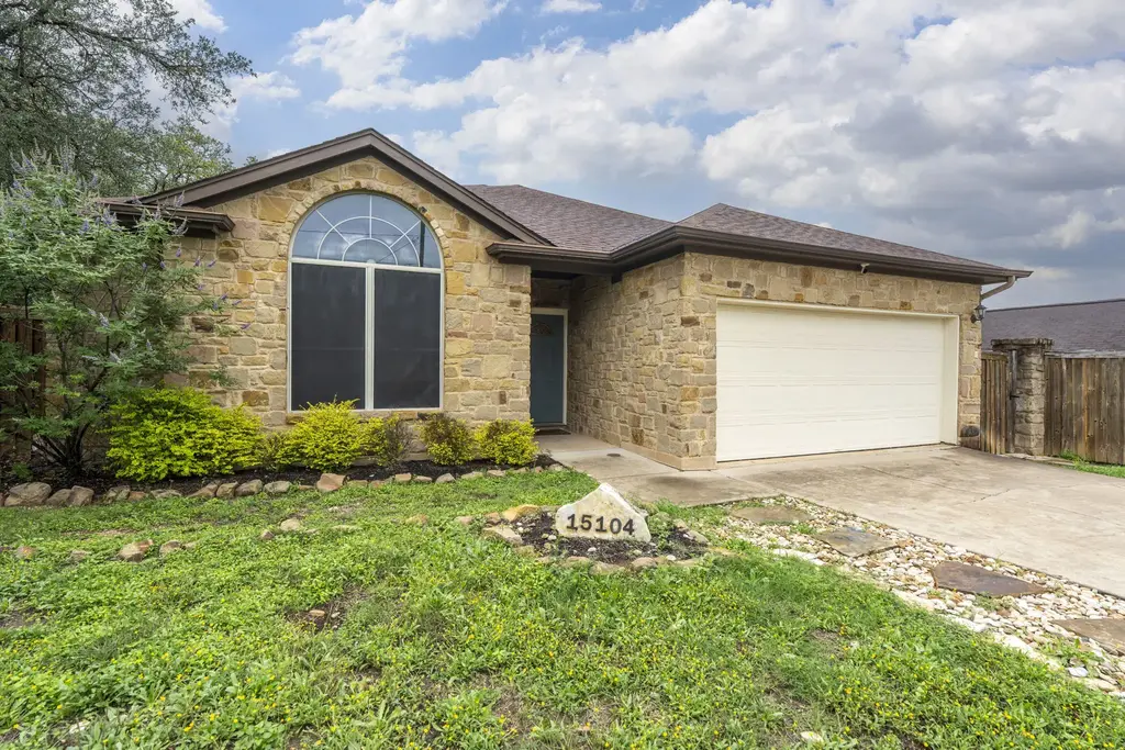 15104 Cavalier Canyon Drive, Lakeway