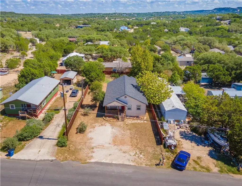 691 Tamarack Drive, Canyon Lake