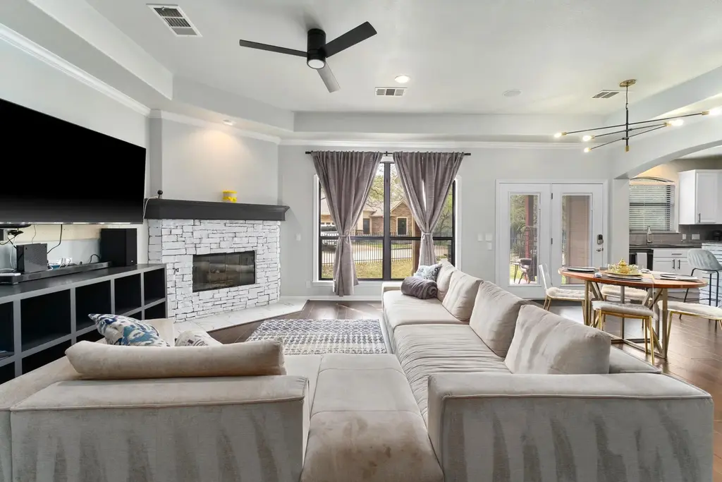 13700 Layton Loop, Austin