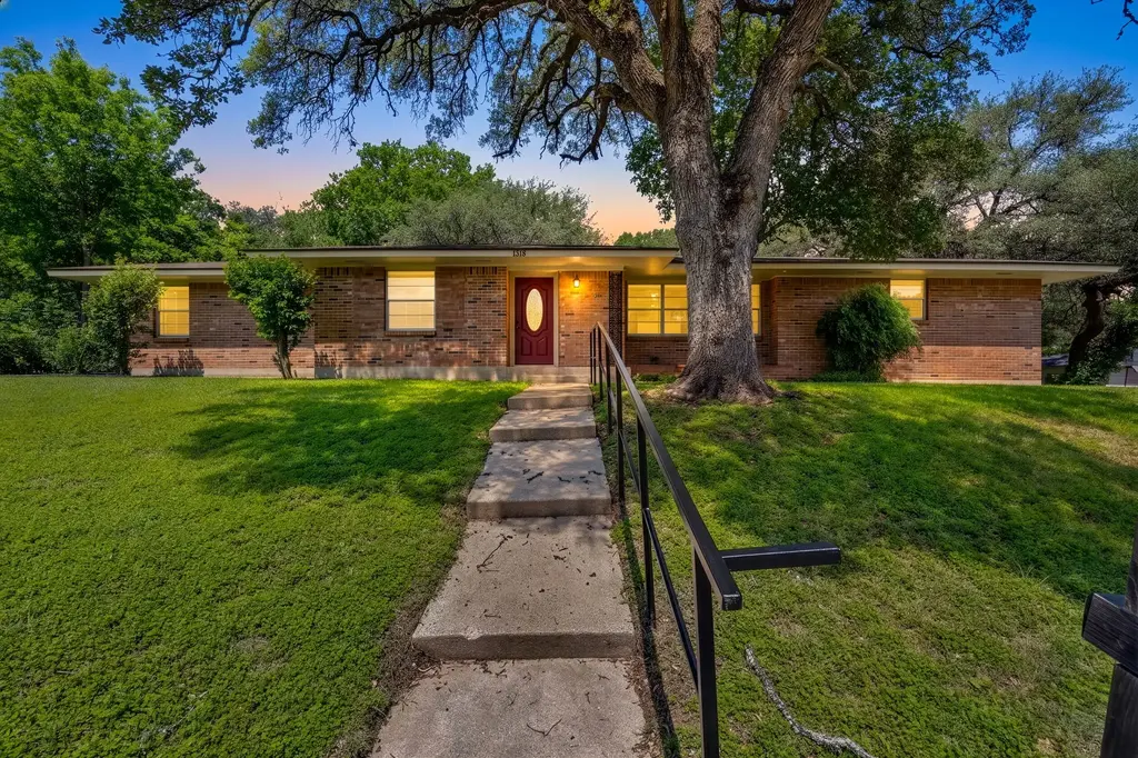 1318 Live Oak Drive, Belton