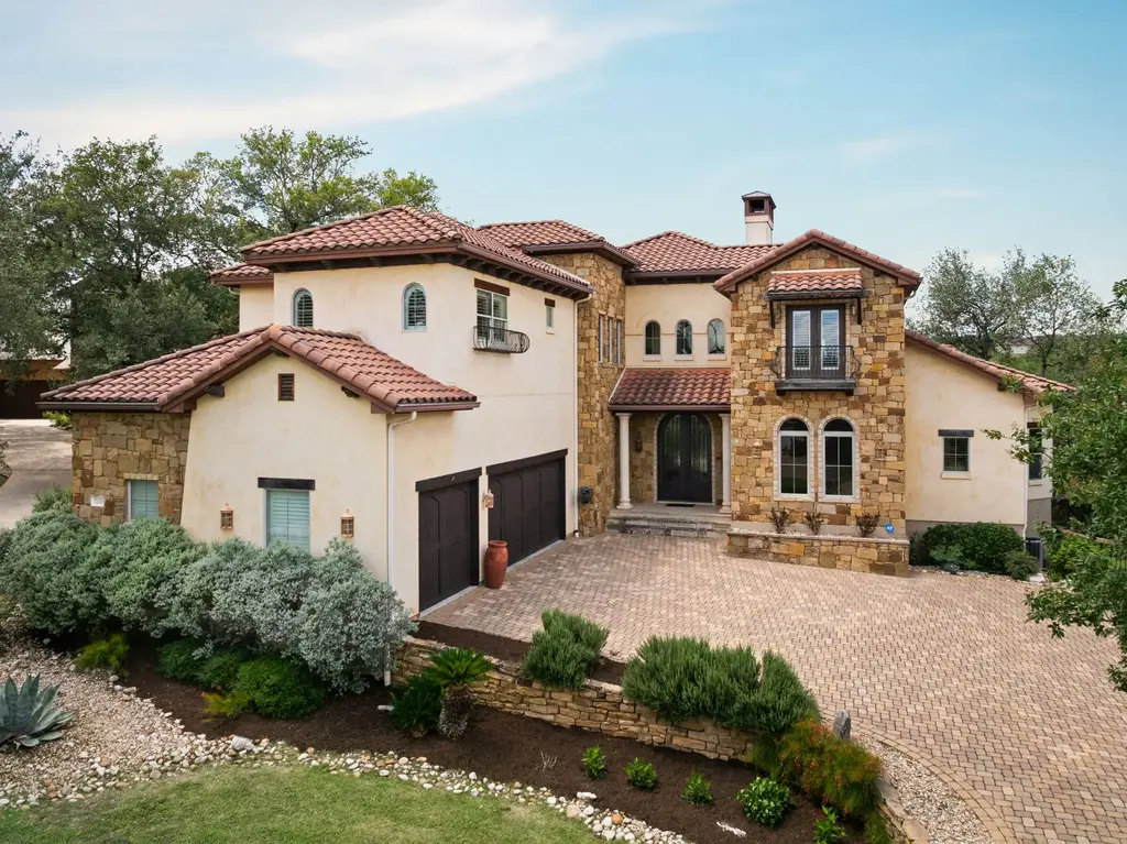 7220 Oak Shores Drive, Austin