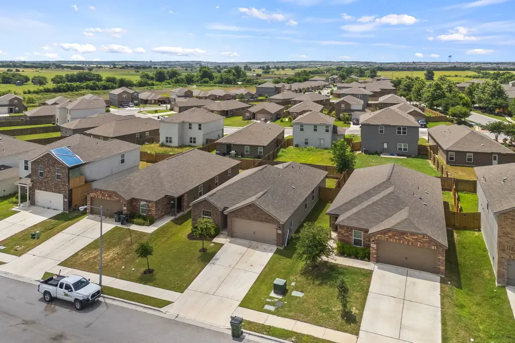 108 Maywood Lane, Jarrell
