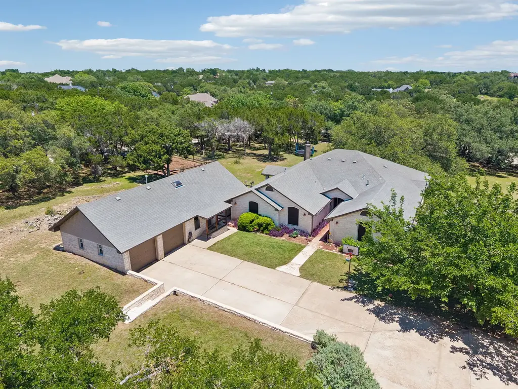 401 Twin Springs Road, Georgetown