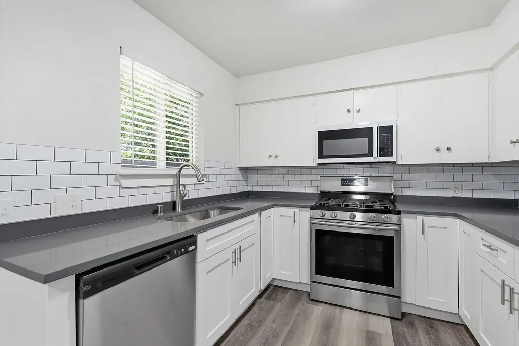1911 Hearthside Drive A/b, Austin