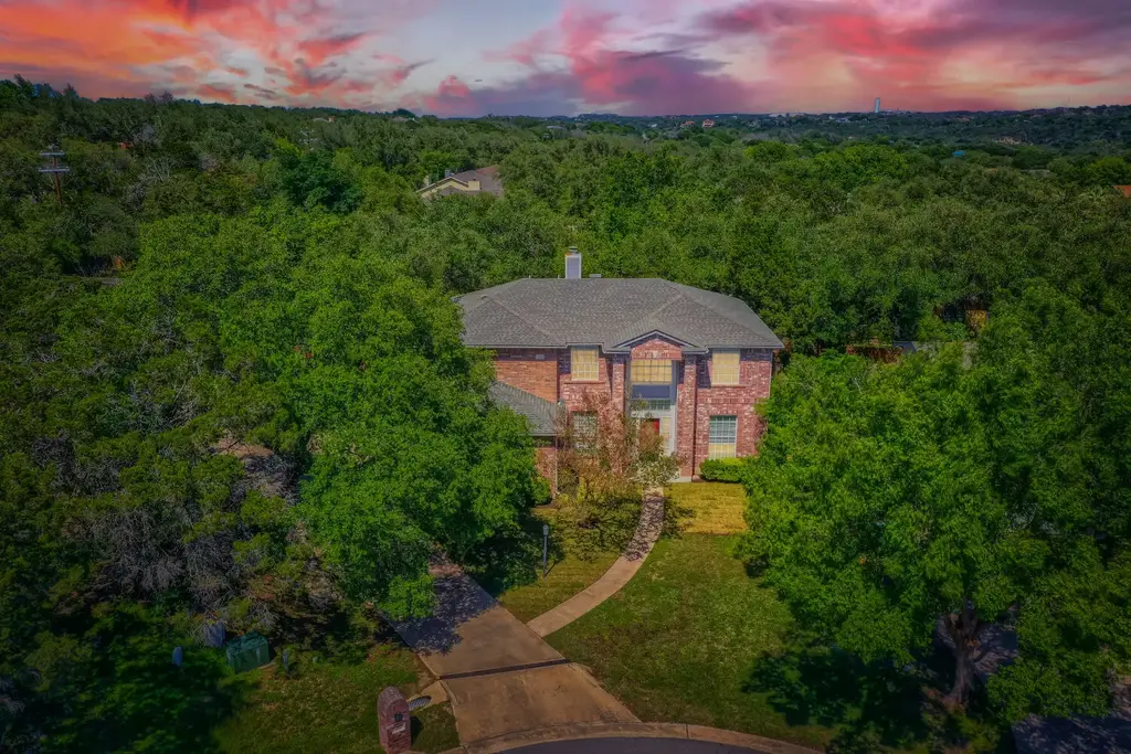 216 Sailors Run, Lakeway
