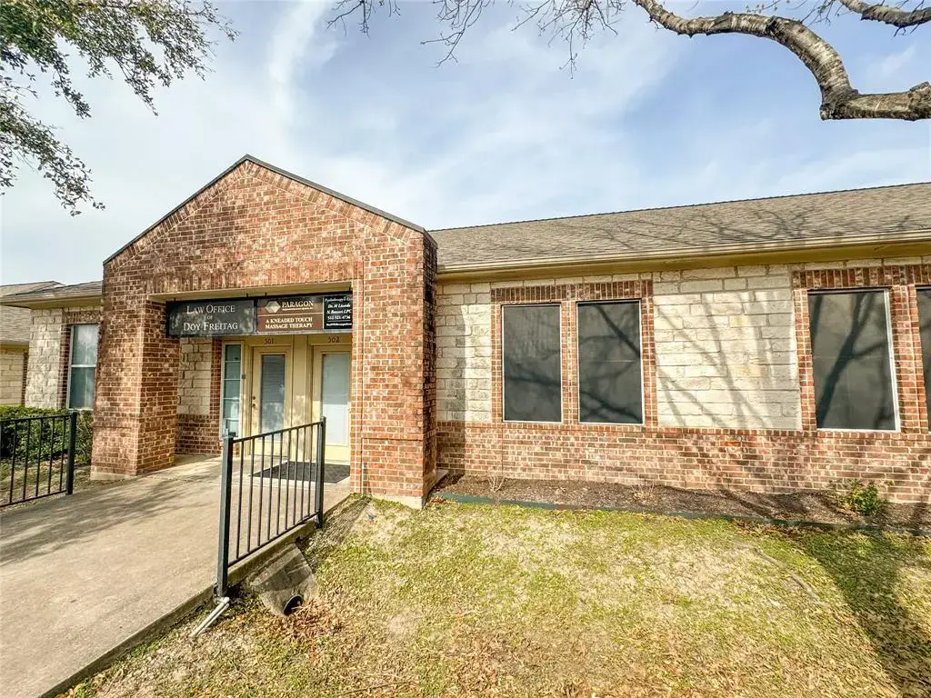 15901 Central Commerce Drive 301, Pflugerville