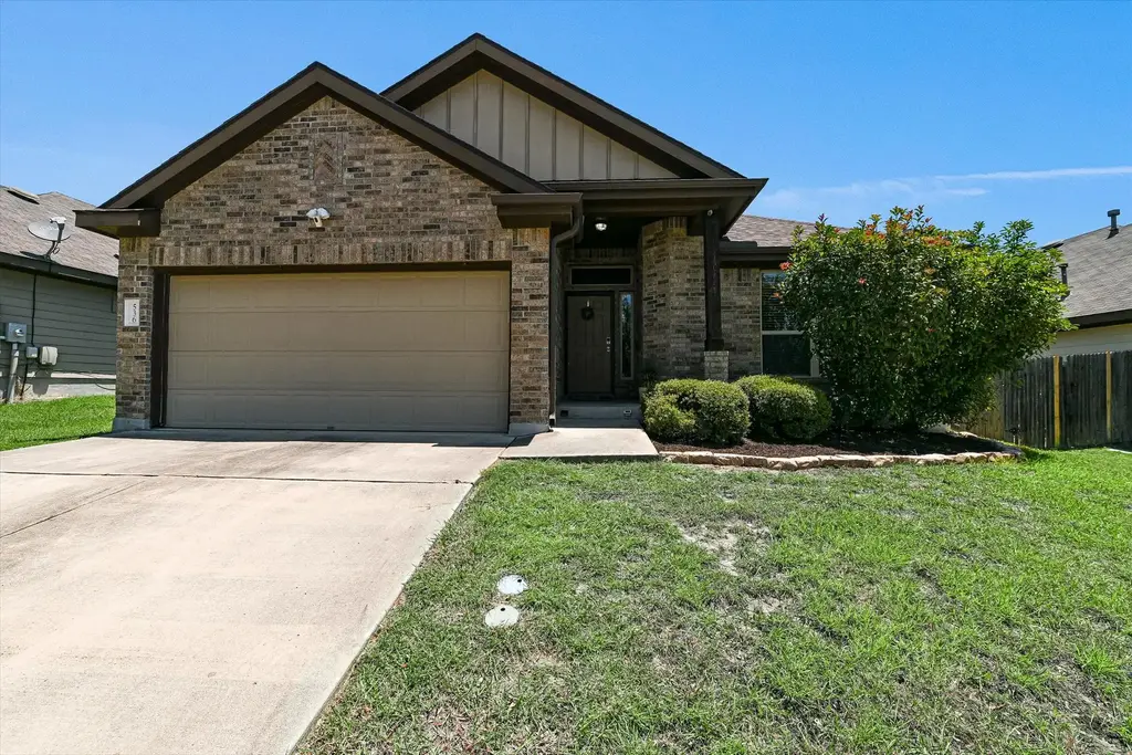 536 Dragon Ridge Road, Buda