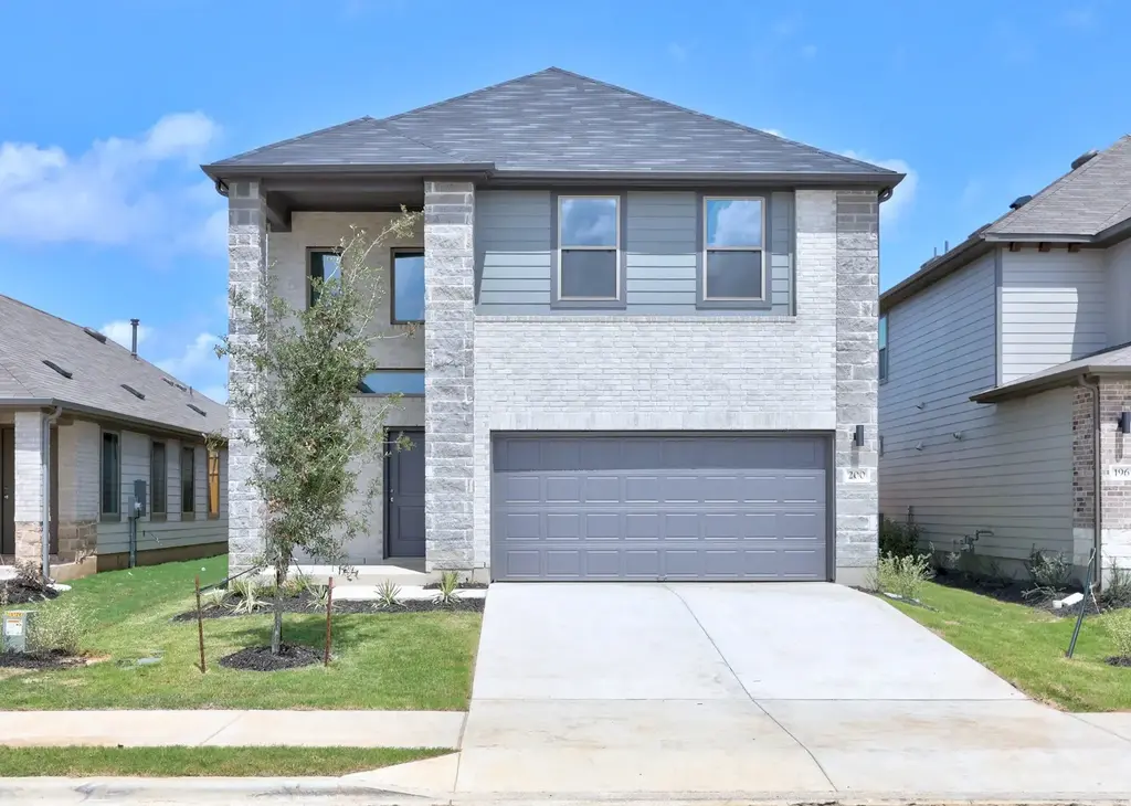 200 Hornet Street, Elgin