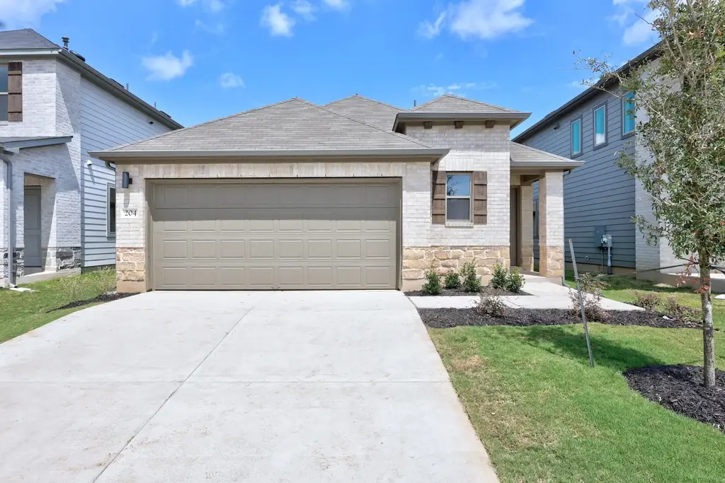 204 Hornet Street, Elgin