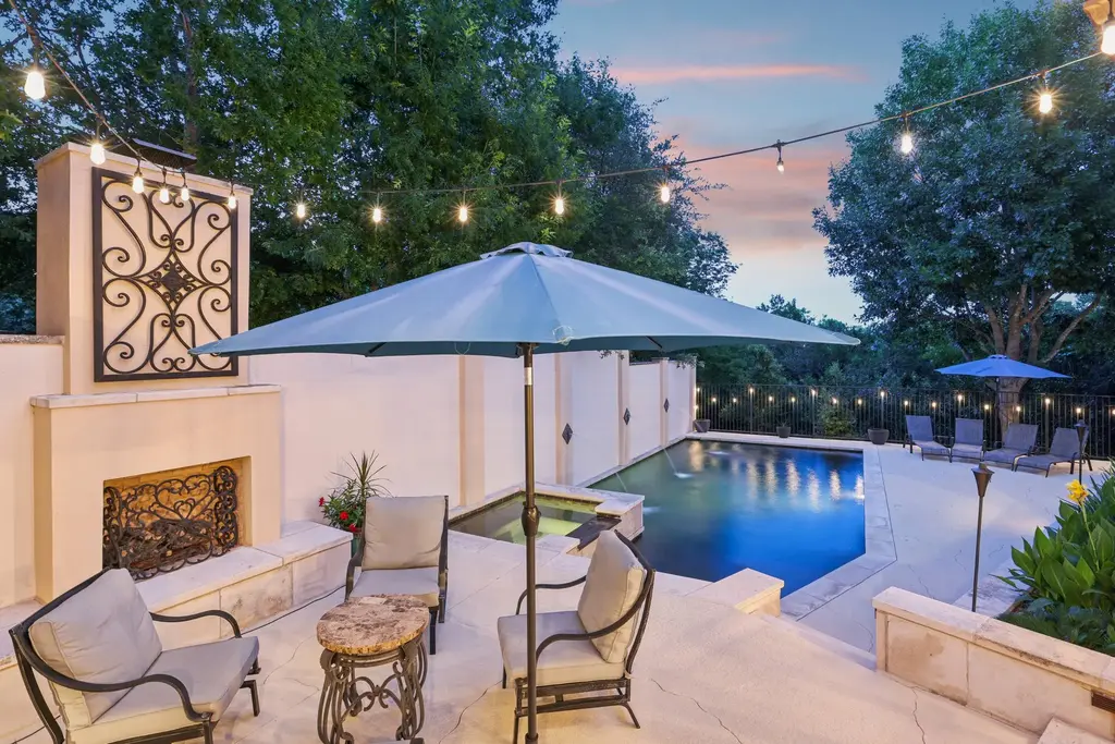 11725 Red Oak Valley Lane, Austin