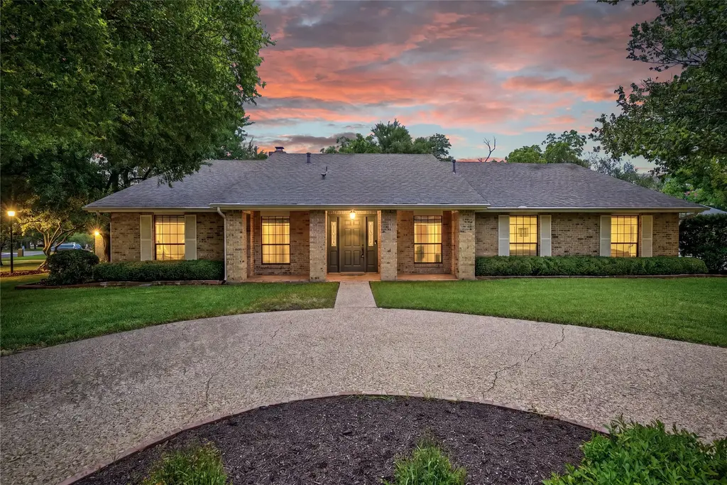 2107 Baltusrol Drive, Austin