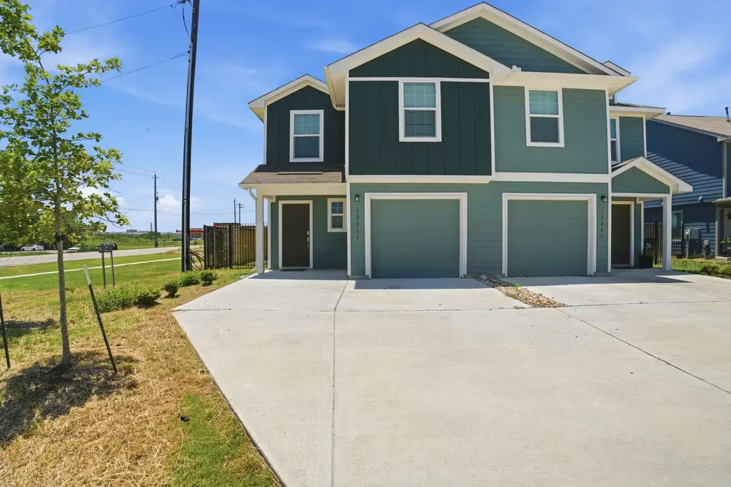 12213 Rising Moon Lane, Del Valle
