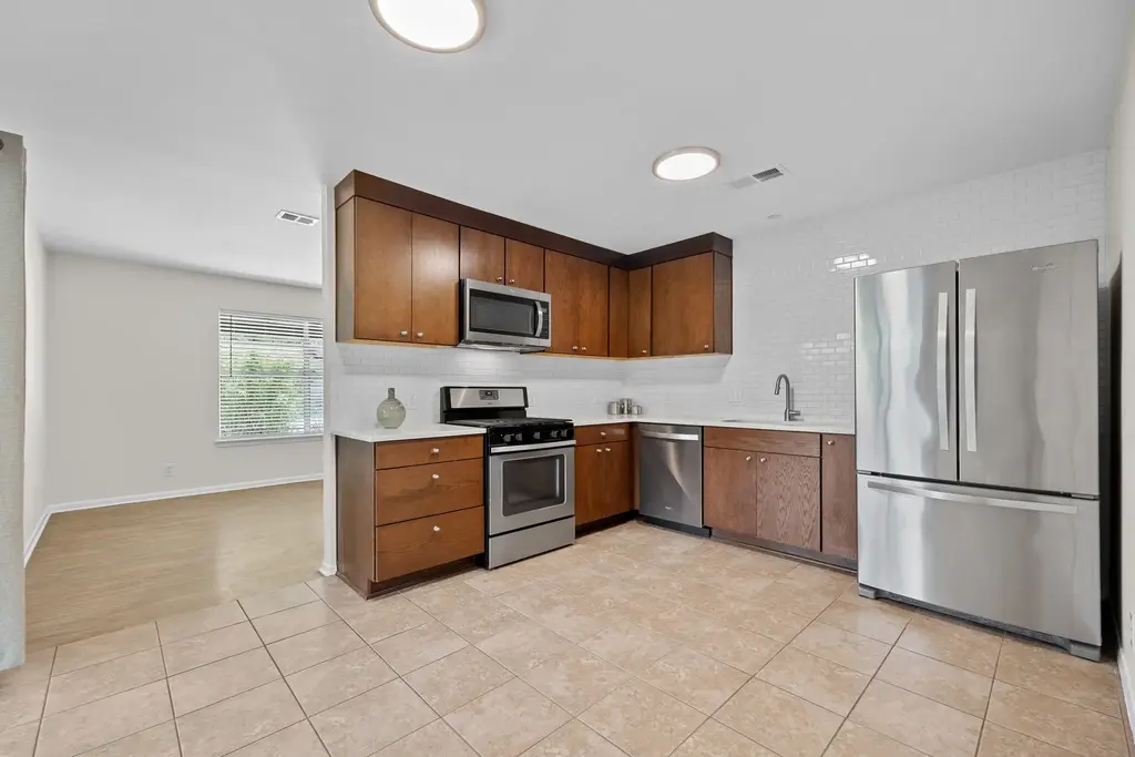 8600 Hathaway Drive, Austin