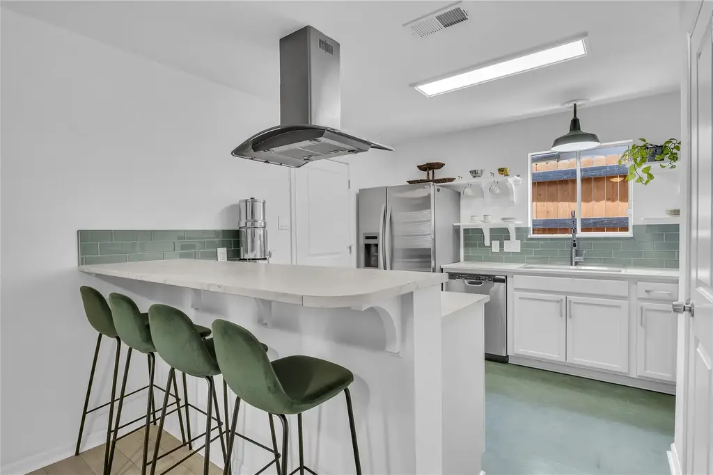 9831 Briar Ridge Drive, Austin