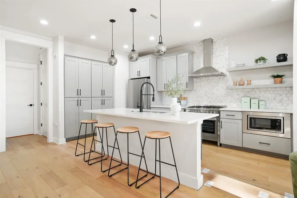 5109 Stone Gate Drive 2, Austin