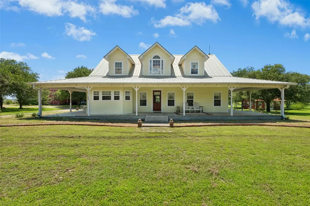 1610 County Road 463, Elgin