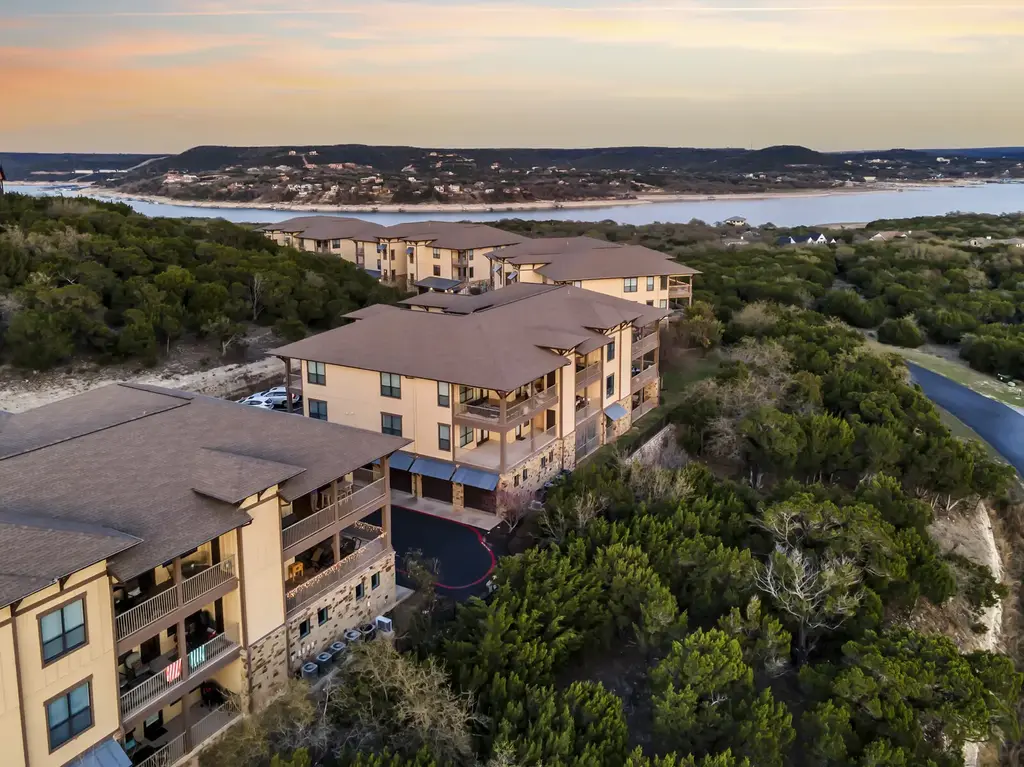 17808 Maritime Point Drive 301, Jonestown