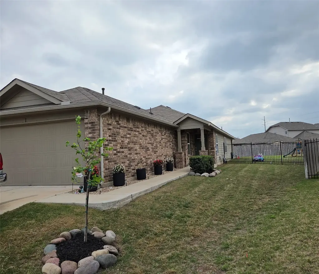 108 Blue Sage Drive, Leander