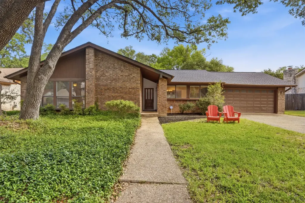 4835 Trail Crest Circle, Austin