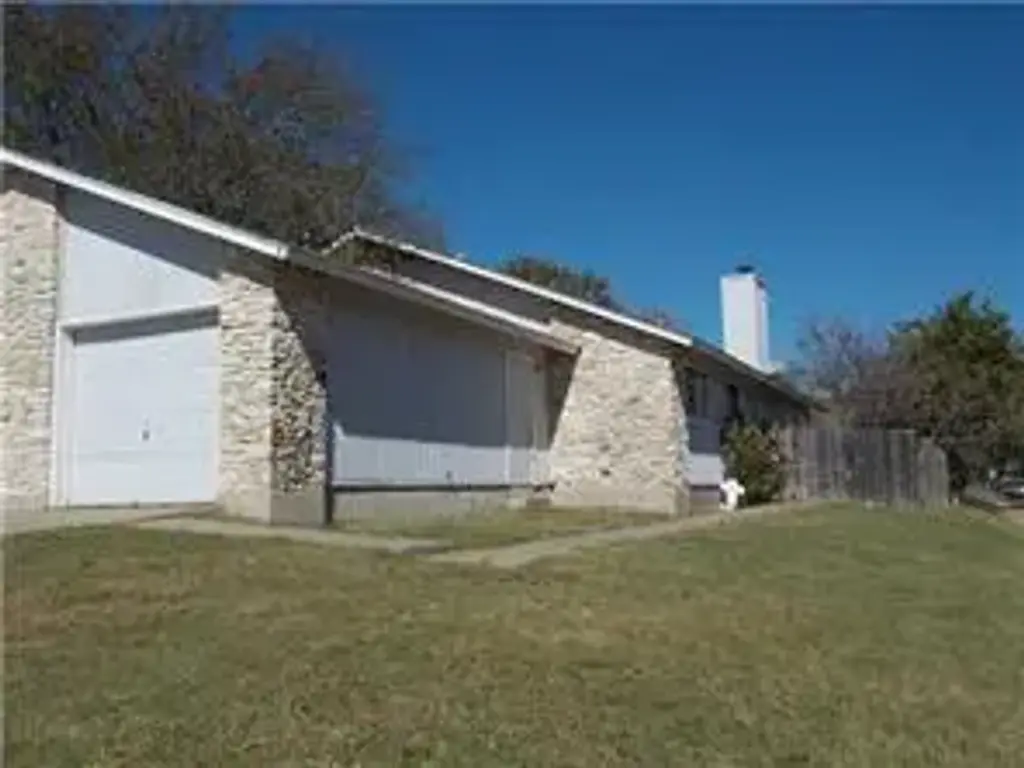 1224 Tartan Lane B, Austin