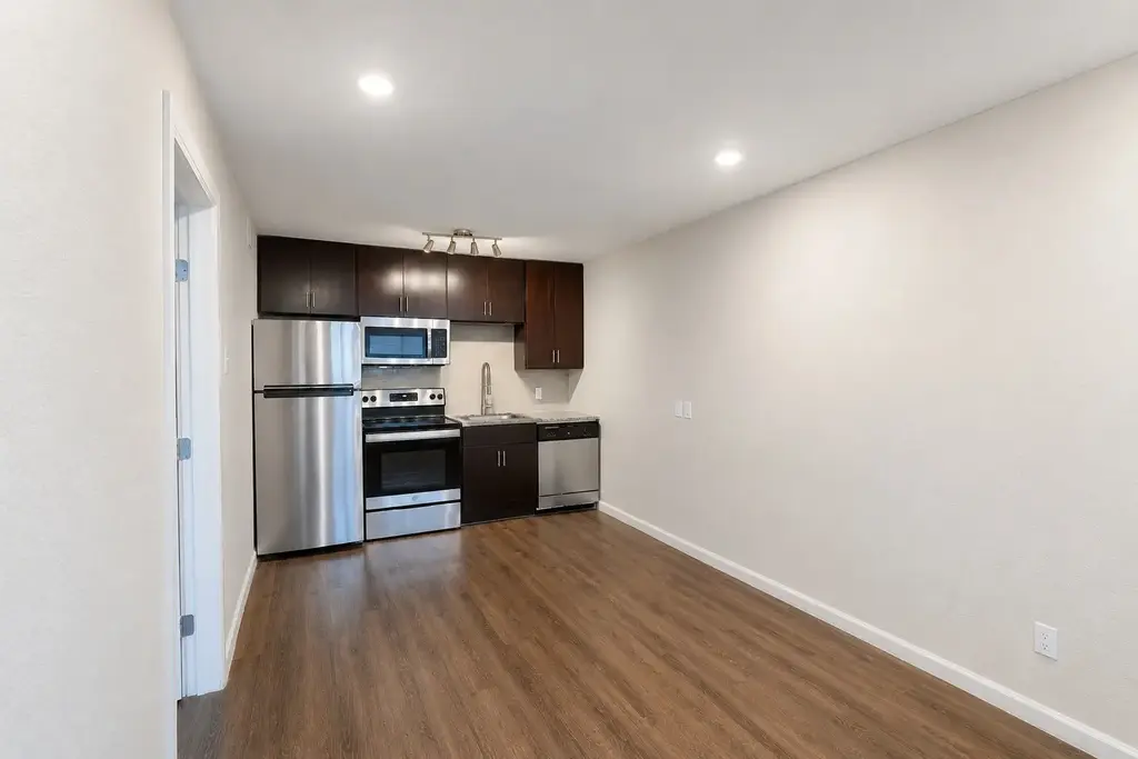 8214 N Interstate 35 Svrd Sb Highway, Austin